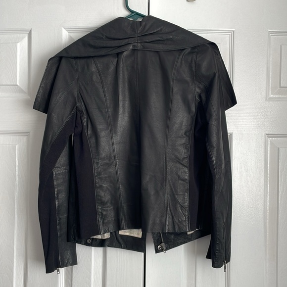 Leather jacket - Picture 3 of 3